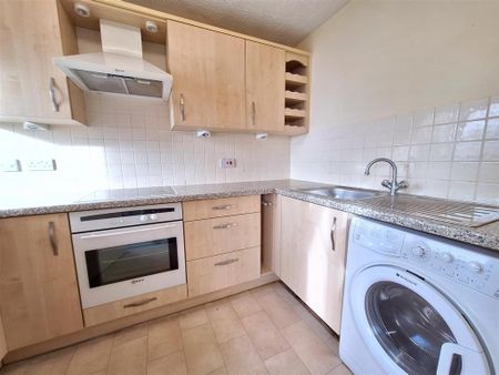 1 bedroom flat to rent - Photo 4