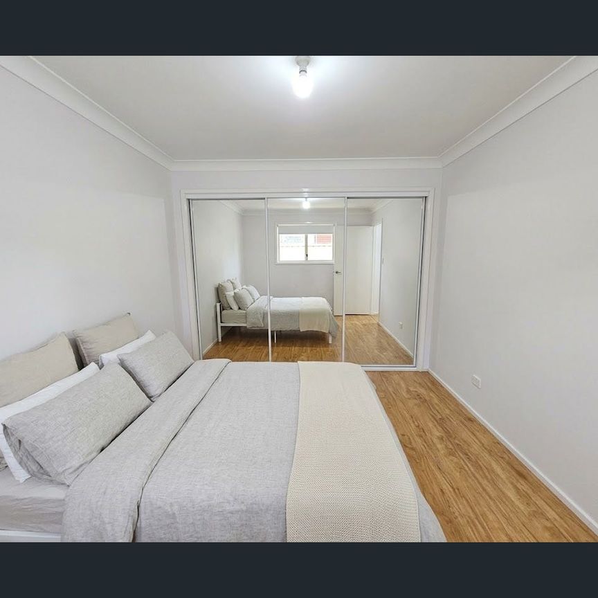One Bedroom Granny Flat – Walk to Station - Photo 1