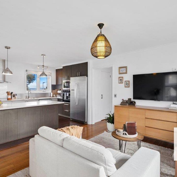 Beautifully Renovated 2-Bedroom Home in Clarendon Vale - Photo 1