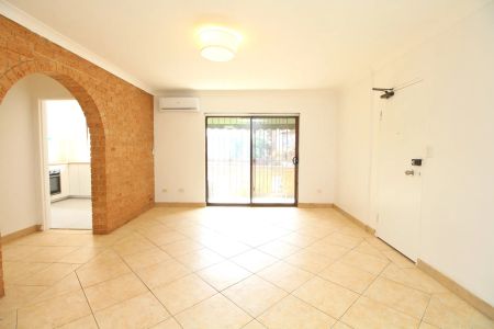 Unit 2/28 Caroline Street, - Photo 3