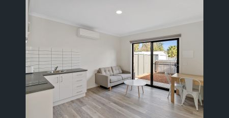 SELF CONTAINED APARTMENT - Photo 5