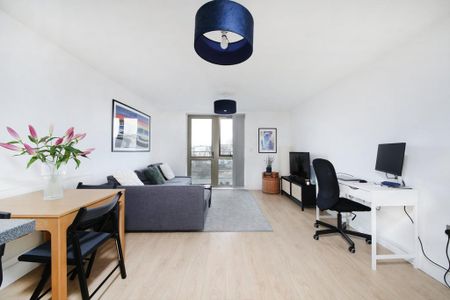 1 bedroom flat to rent - Photo 2