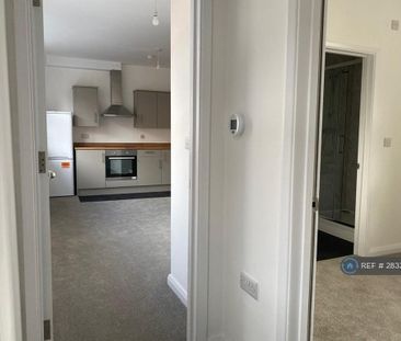 1 bedroom flat to rent - Photo 3