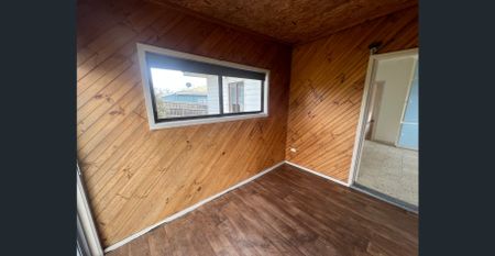 Cozy 3 bedroom on Comans Street - Photo 3