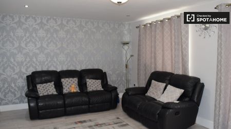 Cosy room to rent in Adamstown, Dublin - Photo 3