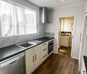 KELVIN GROVE- 4 BEDROOMS - Photo 5