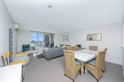 Prime Location & Water Views – Sub-Penthouse! - Photo 5