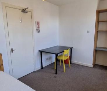 3 bedroom townhouse to rent - Photo 3