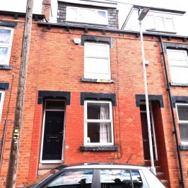 3 bedroom House in Burley Lodge Terrace, Leeds - Photo 1