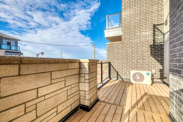 For Lease - 3327 Taha Gardens, Oakville, Ontario - Photo 1