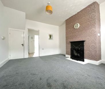 2 Bedroom - Photo 5