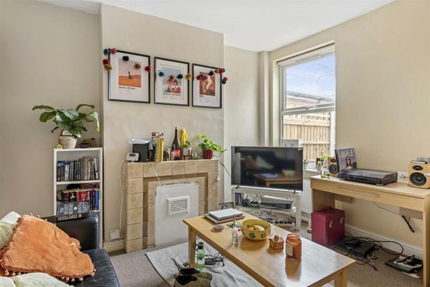 2 bedroom house to rent - Photo 1