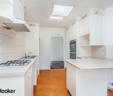 Four bedroom family home - Photo 2