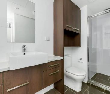 Modern Apartment in the Heart of the City – Stylish, Secure & Conve... - Photo 1