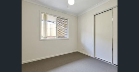 9 Logan Crescent, Oxenford, Qld 4210 - Photo 2