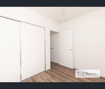 6a Winfield Place, Greenfields, WA 6210 - Photo 2