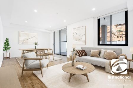 Modern 3 bedroom Apartment With Massive Wrap Around Courtyard - Photo 2