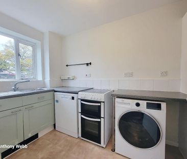 1 bedroom flat to rent - Photo 5