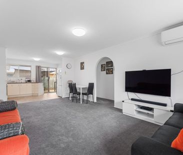 2/38 Wallace Street North, Caboolture QLD 4510 - House For Rent | D... - Photo 1