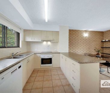 LOW MAINTENANCE 2 BEDROOM UNIT WITH PRIVATE BALCONY BOASTING OCEAN ... - Photo 6