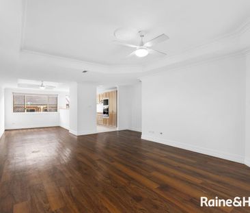 Refreshed and Spacious Townhouse in the Heart of Taringa! - Photo 6
