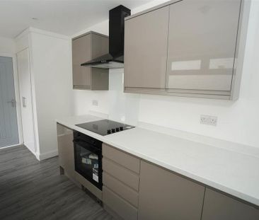 2 bedroom terraced house to rent - Photo 6