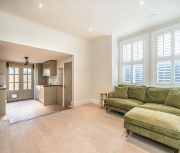 2 bedroom maisonette to rent - Photo 1