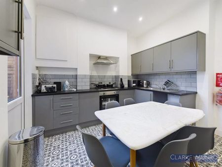 Borough Road Room 1, Middlesbrough - Photo 3