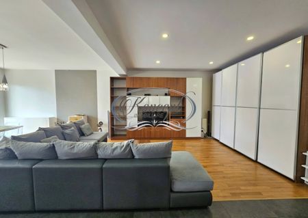 Apartament spatios cu doua locuri de parcare incluse - Fotografie 3