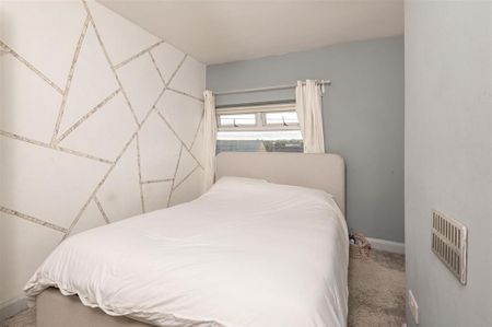 4 bedroom property to rent - Photo 3