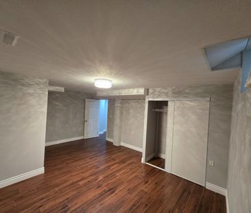 For Lease - 35 Woodcrest Court, Kitchener, Ontario - Photo 1