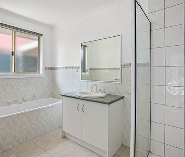 Comfortable & Convenient Living in the Heart of Seabrook - Photo 4