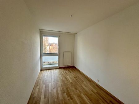 Appartement de 4.5 pièces au 4ème étage - Photo 2