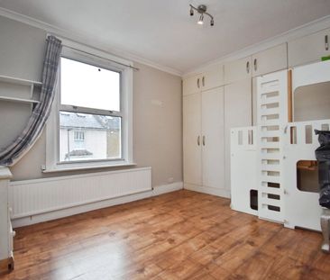 Terraced House to rent - Park End, Bromley, BR1 - Photo 5