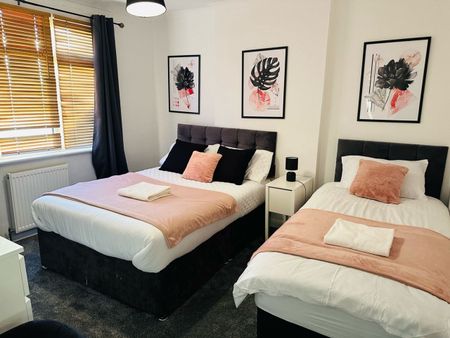 4 Bed Terraced House, Silverleigh Road, CR7 - Photo 5