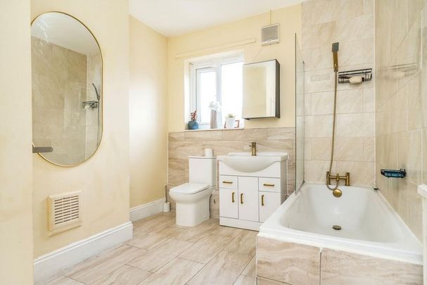2 bedroom house to rent - Photo 1