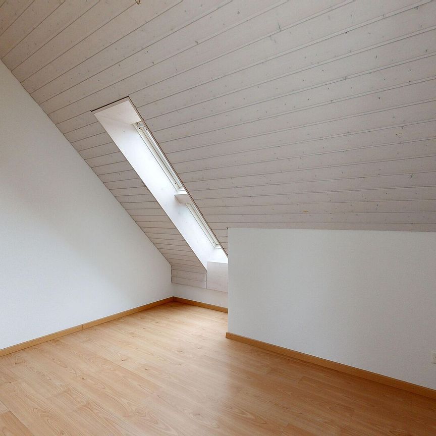 Gemütliche 5.5 Zimmer-Wohnung Attika - Photo 1