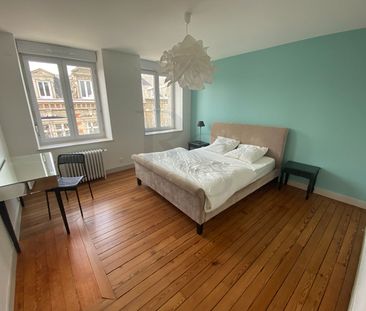 Location Maison 7 pièces 213m² - Photo 4