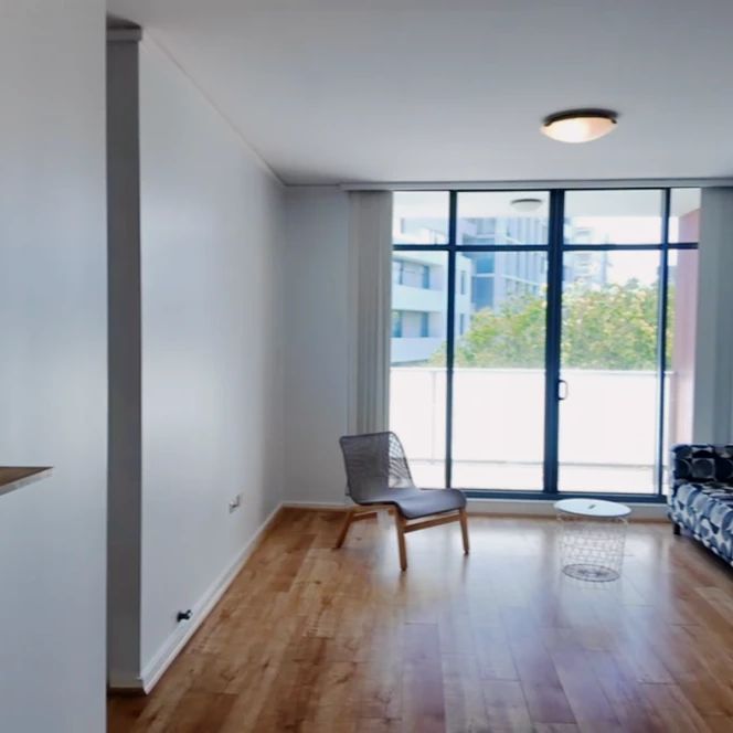 2 bed 2 bath - Photo 1