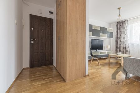 Piękne i wyposażone mieszkanie dwupokojowe w Centrum Jaworzna do wynajęcia | Spacer 3D - Zdjęcie 4