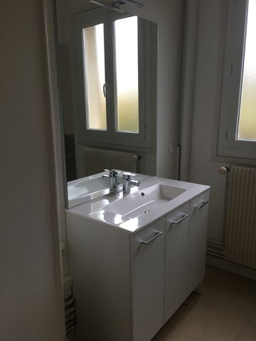 Location Appartement 3 pièces 66m² - Photo 5