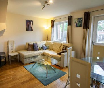 4 bedroom property to rent - Photo 1