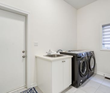 For Lease - 1 Connell Drive, Georgina, Ontario - Photo 2