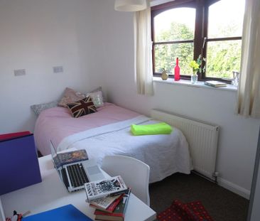 4 bedroom house to rent - Photo 2