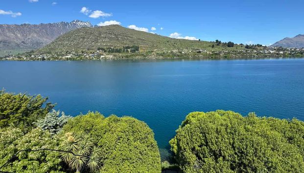 Lake front - furnished, from Nov 28. - Photo 1