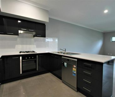 Near New Four Bedroom Home - Photo 2