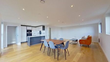 3 bedroom flat to rent - Photo 3