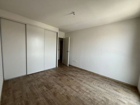 Location Appartement 3 pièces 70m² EAUNES 31600 - Photo 4