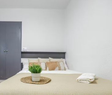 Carrer de Jaca, Valencia, Valencian Community 46010 - Photo 3