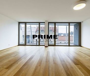 Apartment for rent, 4+kk - 3 bedrooms, 178m - Photo 2